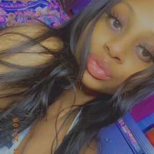 Meet your Posher, Jasmine